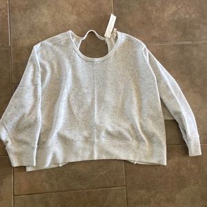 4 /$25

Bundle any 4 items for $25 Love stitch over sized crop sweater